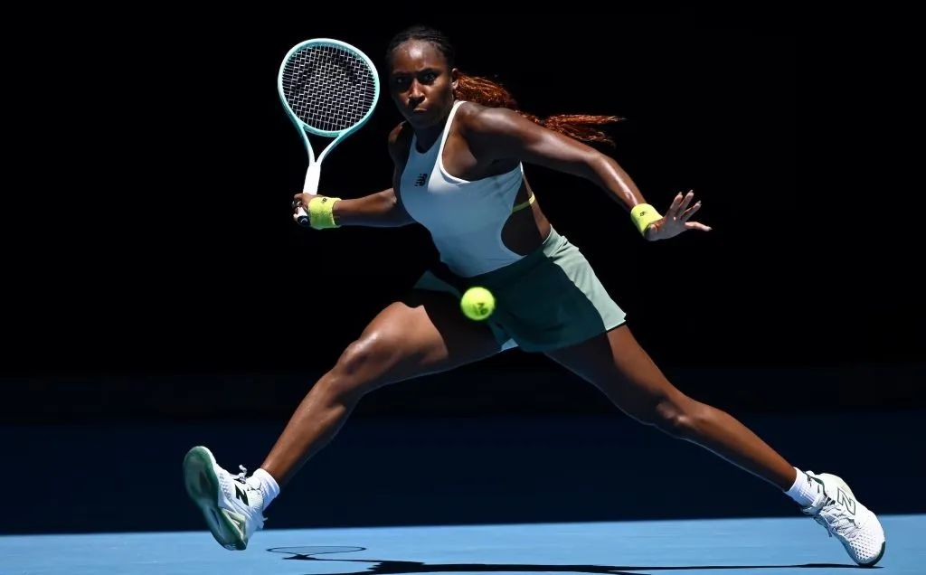 सिनेर, गॉफ, स्वायटेक यांची विजयी सलामी Siner, Goff, Swiatek open with victory