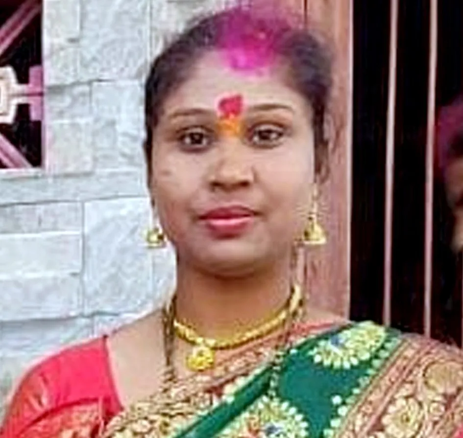 Married woman ends life by slitting throat