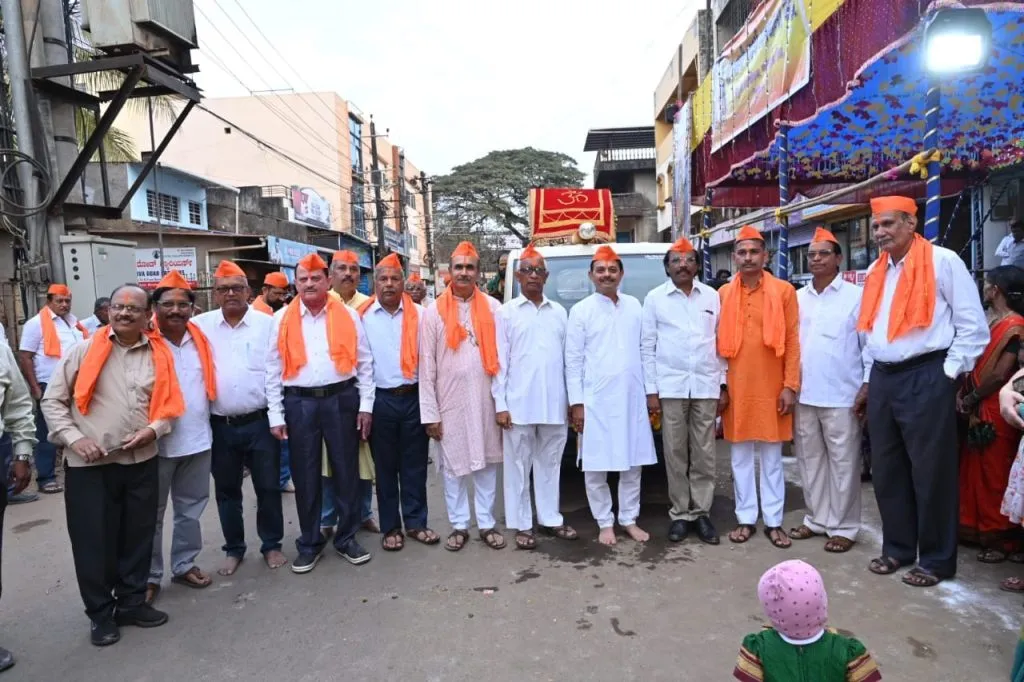 Grand welcome for Swami Samarth's palanquin