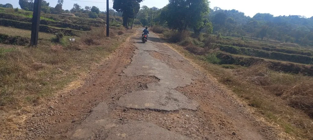 The plight of the Jamboti-Rajwada approach road