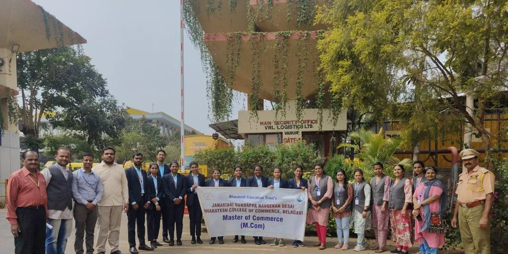 भरतेशच्या विद्यार्थ्यांची व्हीआरएल लॉजिस्टिकला भेट Bharatesh students visit VRL Logistics