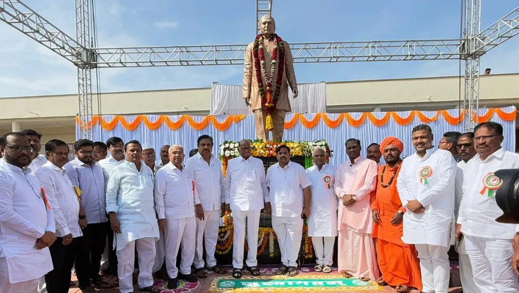 Unveiling of Basavaraj's statue