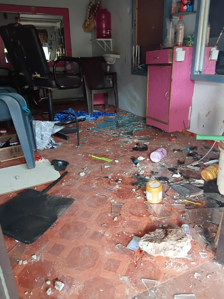 Argument at chicken shop ends in vandalism at haircutting salon