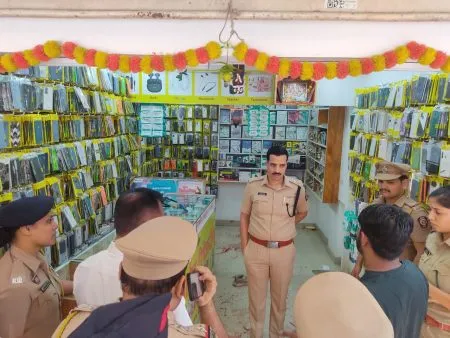 Murder over a screen guard worth just Rs 50