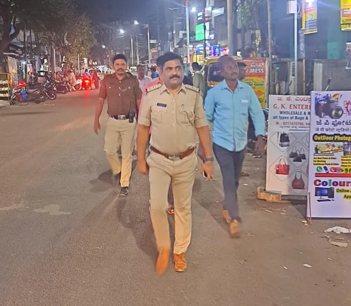 Foot patrolling begins within the jurisdiction of the police station