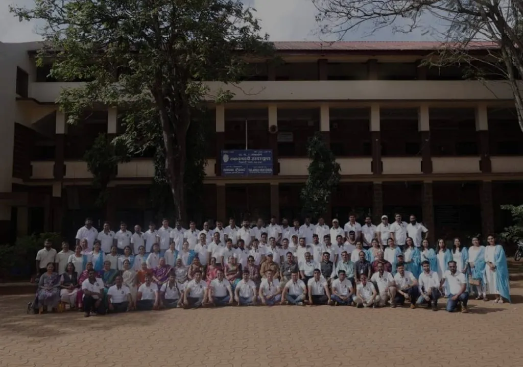 ठळकवाडी हायस्कूलच्या माजी विद्यार्थ्यांचा स्नेहमेळावा Alumni get-together of Thalakwadi High School