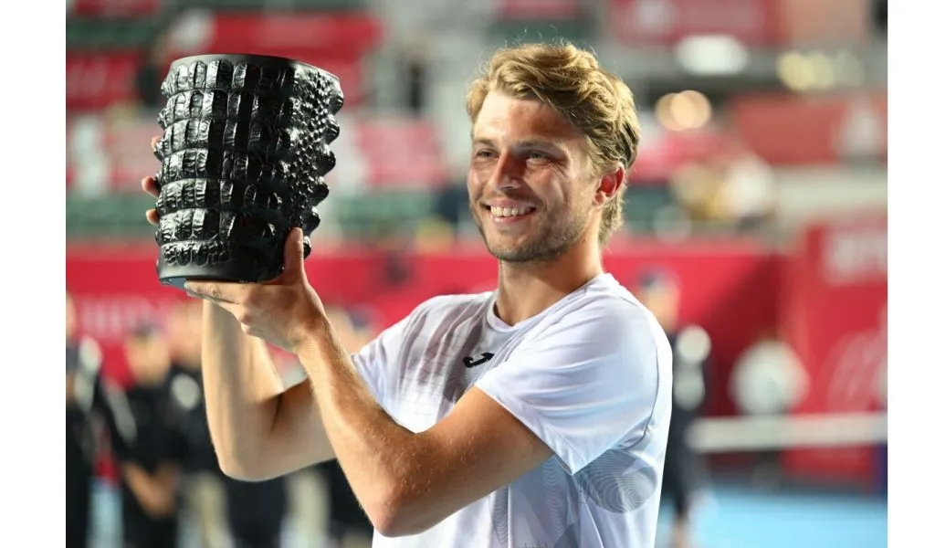 फ्रान्सचा मुलेर अजिंक्य France's Muller invincible