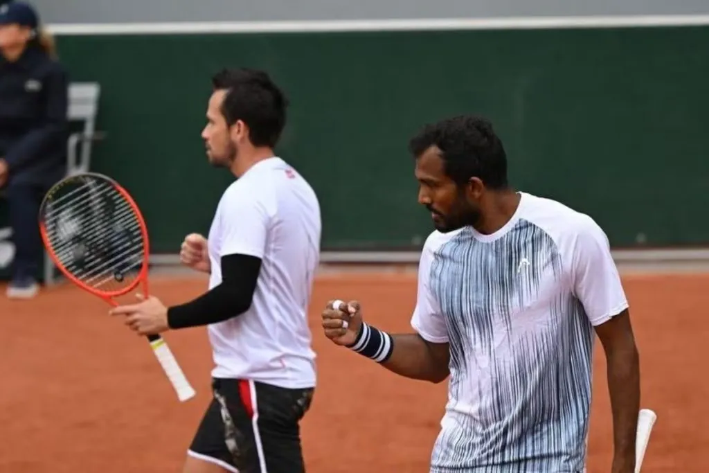 Sriram, Reyes-Varela win