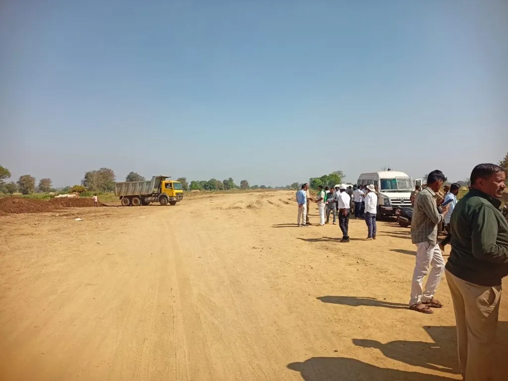 Bypass work resumes under police protection