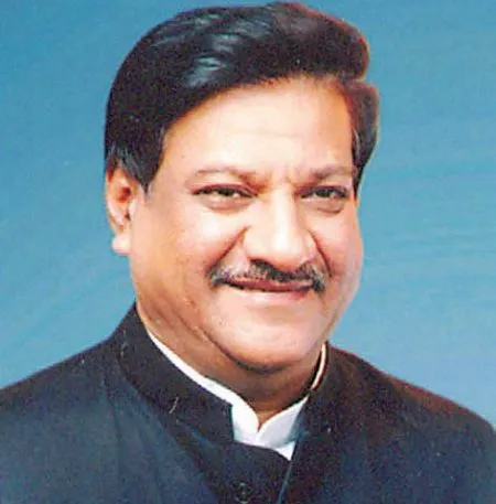 Seek resignations of high-ranking officials in Beed case