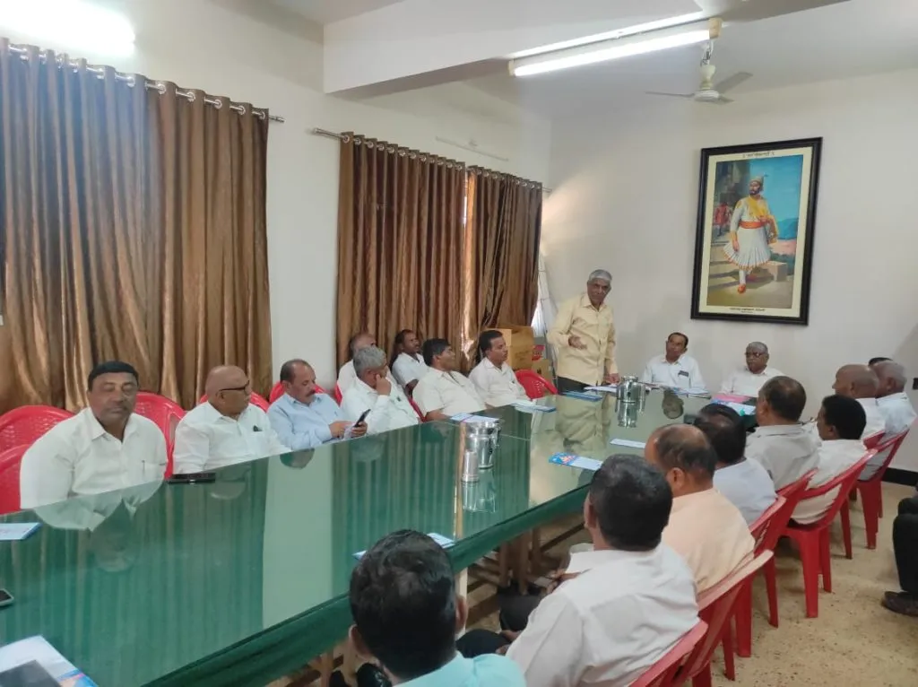 Border residents hit Kolhapur on Martyrs' Day