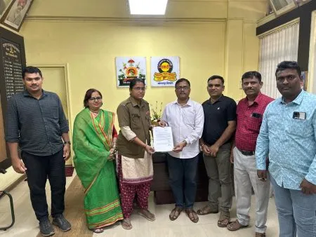 Now a woman is also at the helm of 'Lalpari'