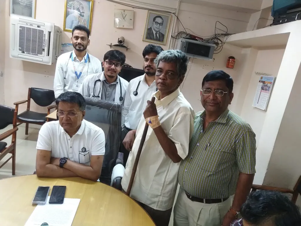 400 bee stings save an elderly man's life