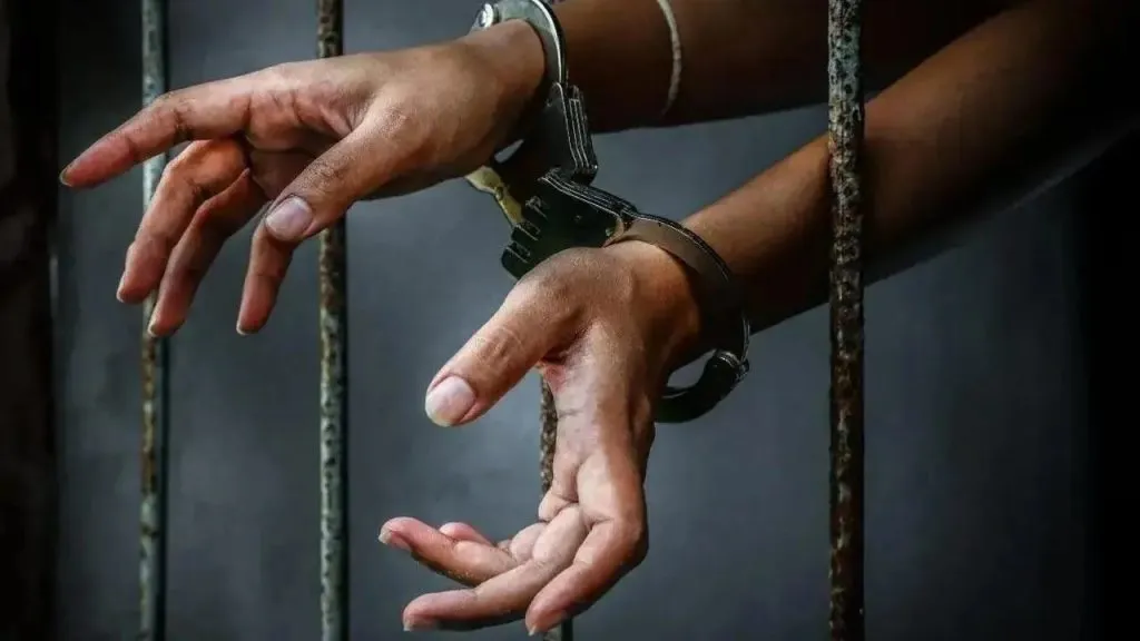 सुनिता रॉड्रिग्स मुंबई पोलिसांच्या ताब्यात Sunita Rodrigues in custody of Mumbai Police