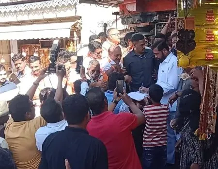 सर्वसामान्यांचा ‘लोकनाथ’ आजही लोकप्रिय The common man's 'Loknath' is still popular today