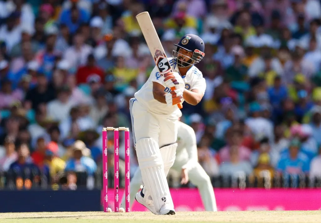 Pant's explosive innings, 145-run lead