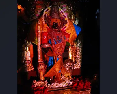 Sun rays anoint Ambabai with gold