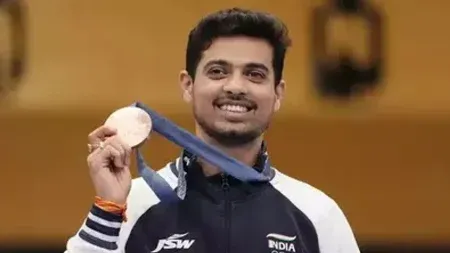 नेमबाज स्वप्नील कुसाळेला अर्जुन पुरस्कार Shooter Swapnil Kusale gets Arjuna Award