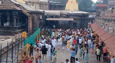 The new year begins with the darshan of Shri Ambabai