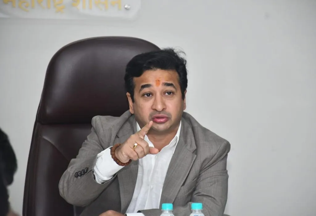 रोहिंग्यांना आश्रय देणाऱ्यांना बांगलादेशात पाठवणार Those who shelter Rohingyas will be sent to Bangladesh