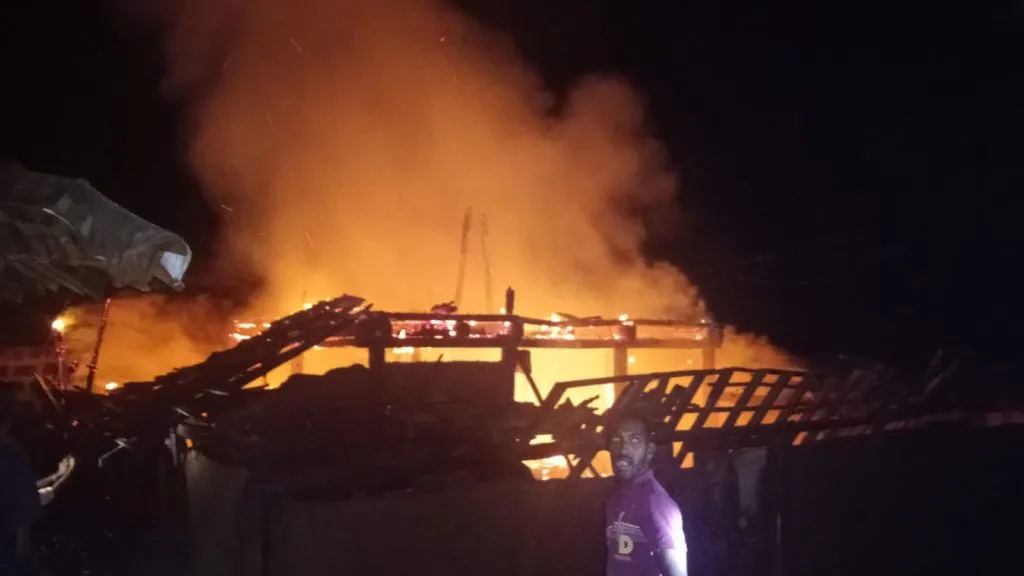 Entire house gutted in fire due to short circuit