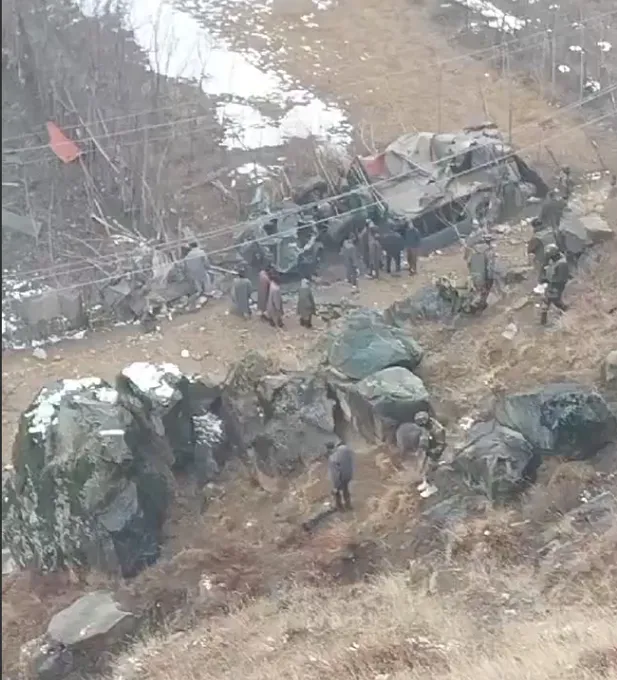 Army vehicle falls into deep gorge in Jammu and Kashmir