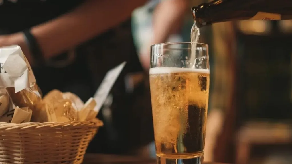 Alcohol lovers turn to beer due to increased prices