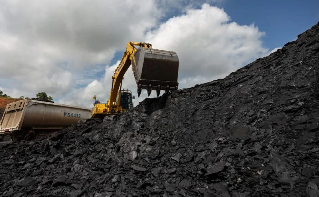 Coal production at a record high of 997 metric tonnes