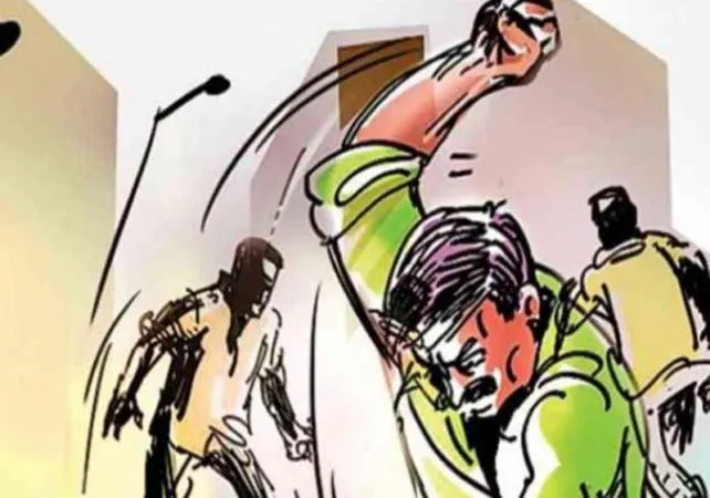 वराडेत दगडाने ठेचून खुनाचा प्रयत्न Murder of a worker over a trivial reason