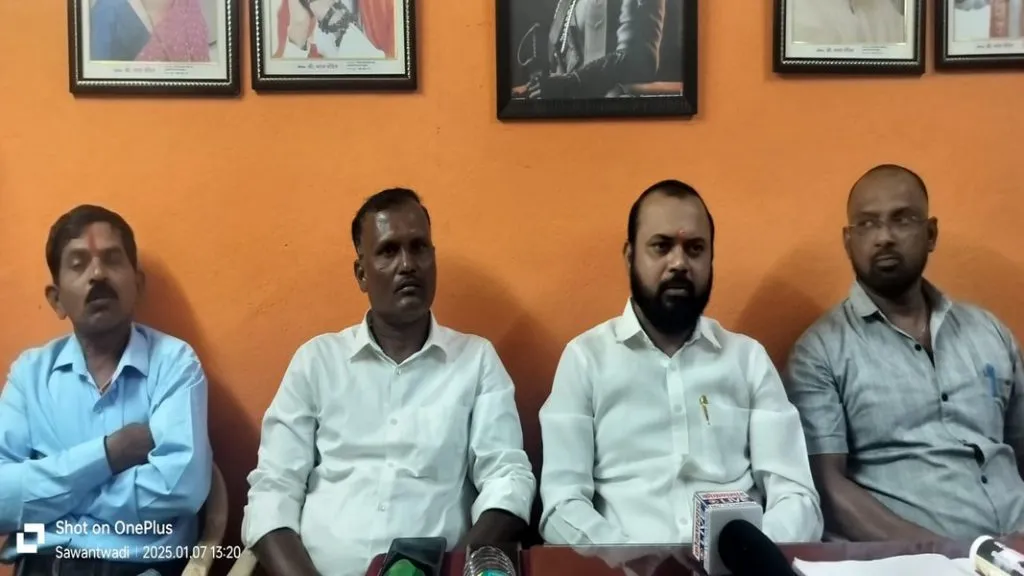 आ . दीपक केसरकर नेहमीप्रमाणे मतदारसंघातून गायब झालेत