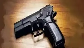 Two pistols seized in Karad