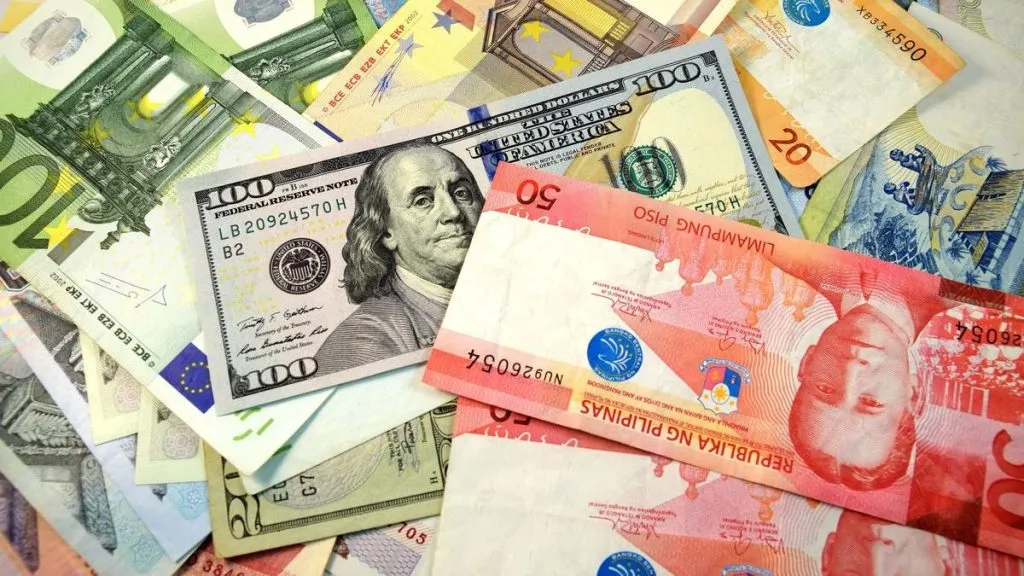 Foreign exchange reserves fall by $5.69 billion