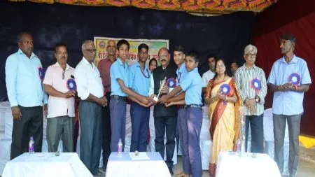 असनिये हायस्कूलचा वार्षिक पारितोषिक वितरण सोहळा उत्साहात