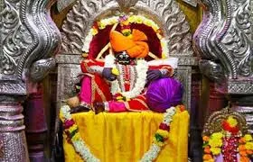 संवर्धन प्रक्रियेमुळे उत्सव मूर्तीची पूजा Worship of the festival idol due to the conservation process