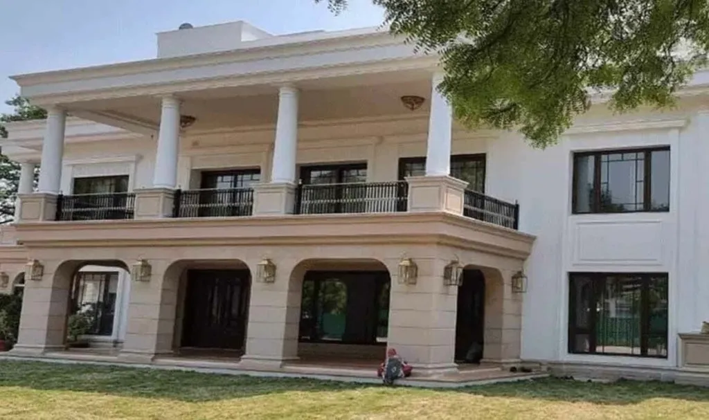 Rs 80 crore spent on Kejriwal's bungalow