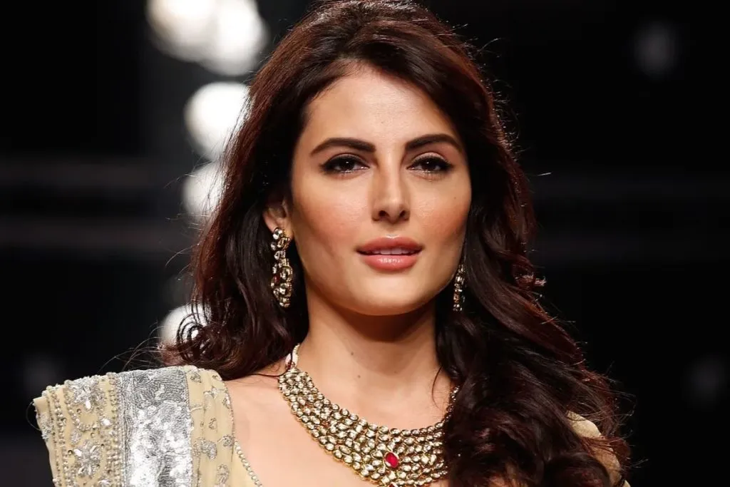 Mandana Karimi retires from acting
