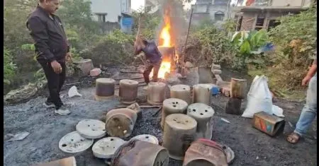 11 hand kilns in Morewadi and Kaneriwadi demolished
