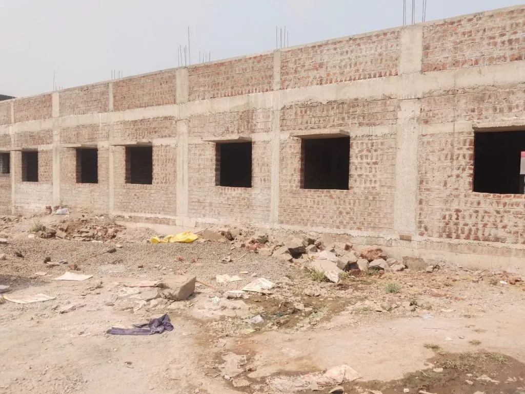 विचारे विद्यालय इमारतीच्या कामाला ब्रेक Break in work on Vichare school building
