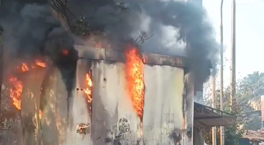 Fire breaks out at closed ATM in Kakti