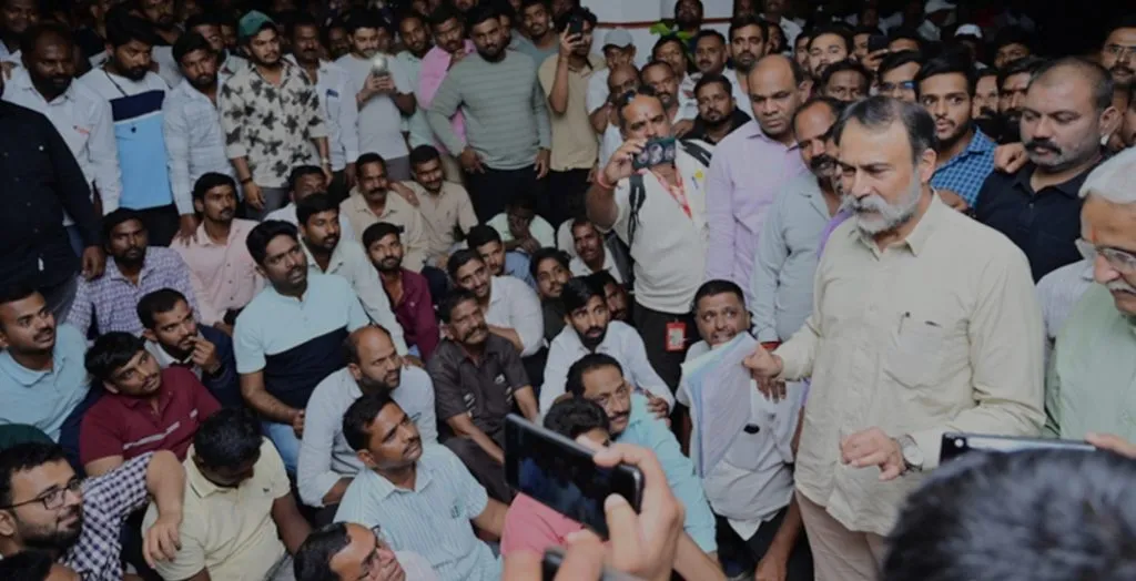 सुरुवात तुम्ही केली, शेवट मी करणार You started it, I'll finish it.