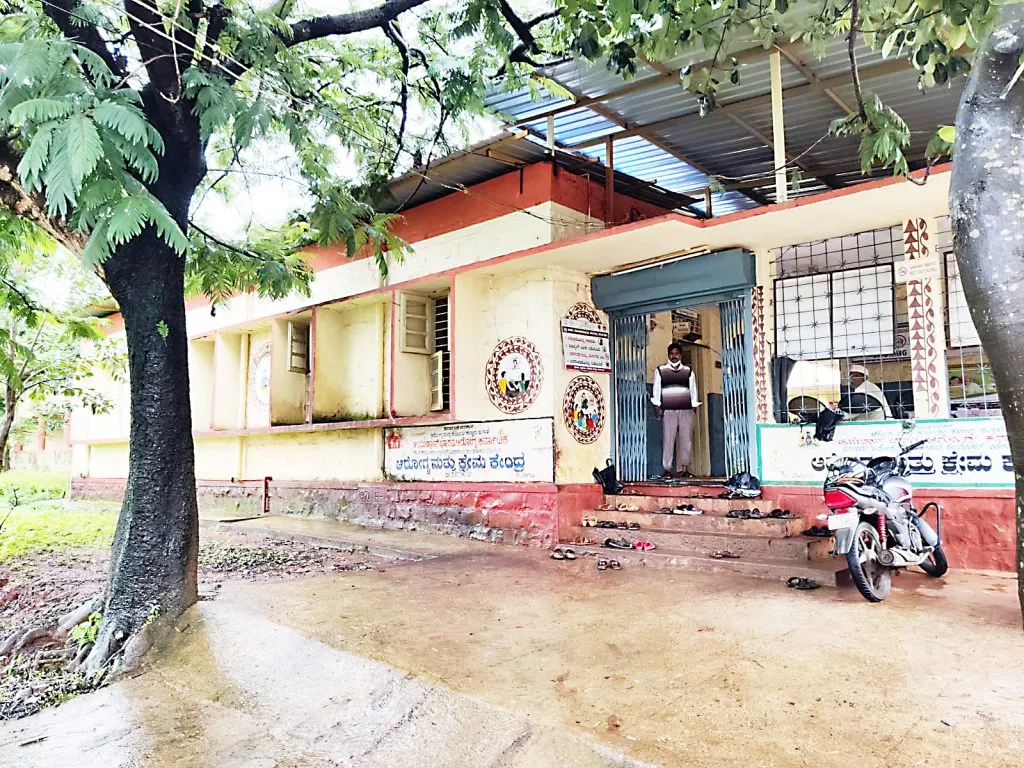 Inconvenience as nurses and doctors do not come on time at Uchgaon Primary Health Center
