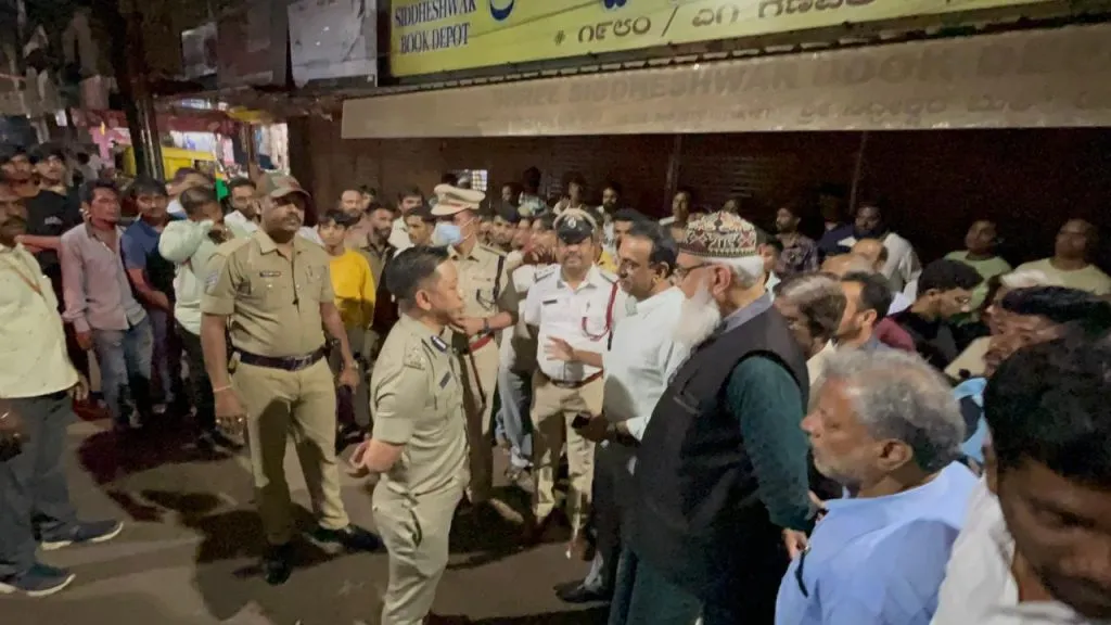 Traders strongly oppose removal of encroachment