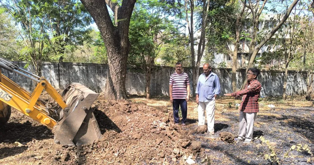 Cleaning of Shahapur cemetery