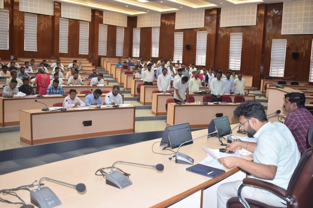 Complete Rohyo's work by the end of this month.