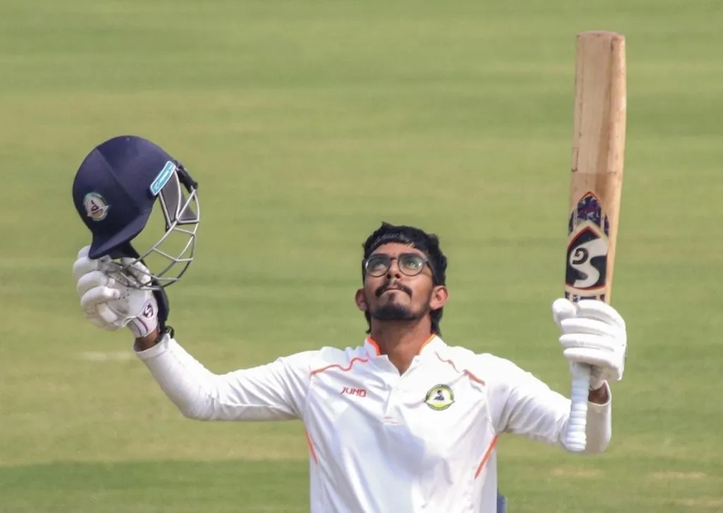 Vidarbha leads Mumbai by 260 runs