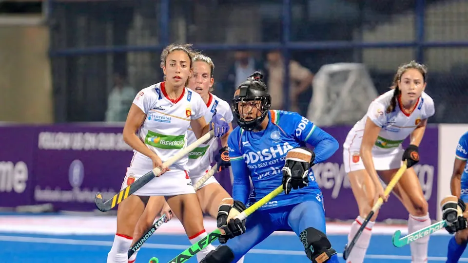 Spain women beat India in thrilling match