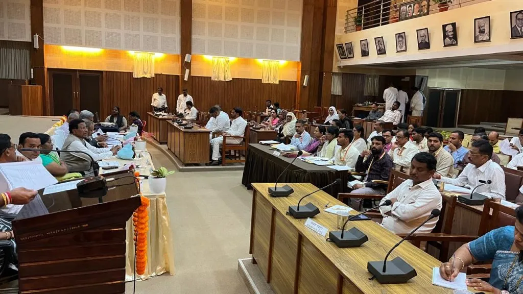 थकीत करवसुलीसाठी ‘वन टाईम सेटलमेंट’चा प्रस्ताव सरकारला सादर करणार A proposal for a 'one-time settlement' for the recovery of outstanding taxes will be submitted to the government.