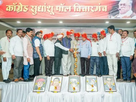 केजी टू पीजीचे शिक्षण मोफत मिळावे KG to PG education should be free.