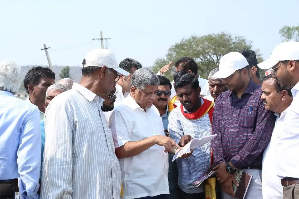 MPs inspect railway overbridge at Sulebhavi