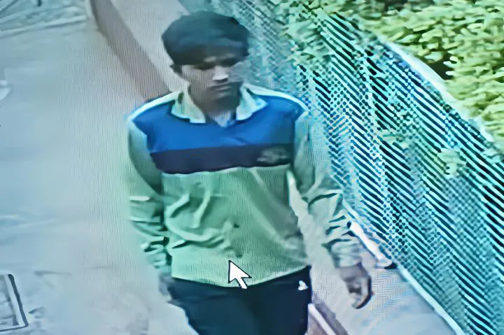 Citizens in the TV Center area are shocked by the theft of the chamber lid.